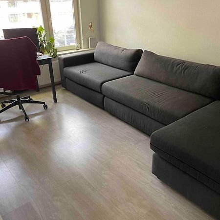 Private Double Bed Room Only With Balcony In Apartment Rotterdam Luaran gambar