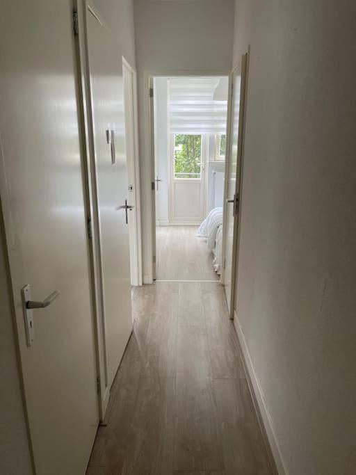 Private Double Bed Room Only With Balcony In Apartment Rotterdam Luaran gambar