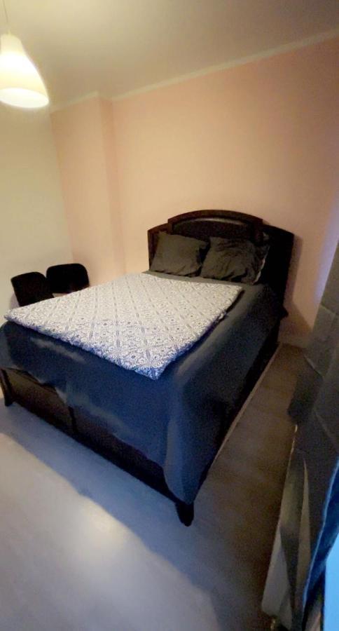 Private Double Bed Room Only With Balcony In Apartment Rotterdam Luaran gambar